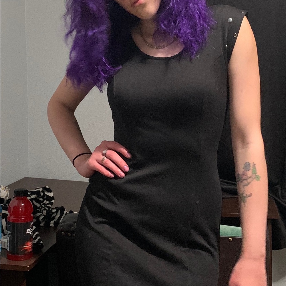 Favé Black Body Con Dress